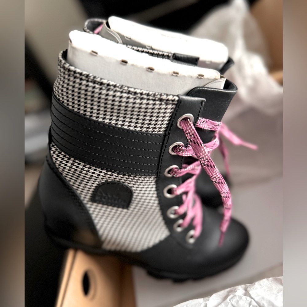 Sorel Youth Lexie Wedge - Size 5 (GS)